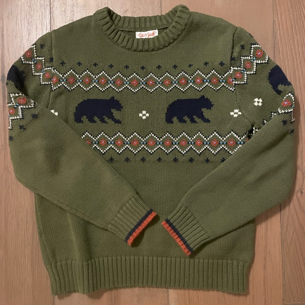 Boy’s Cat and Jack Olive Green Bear Pattern Sweater, size 6-7